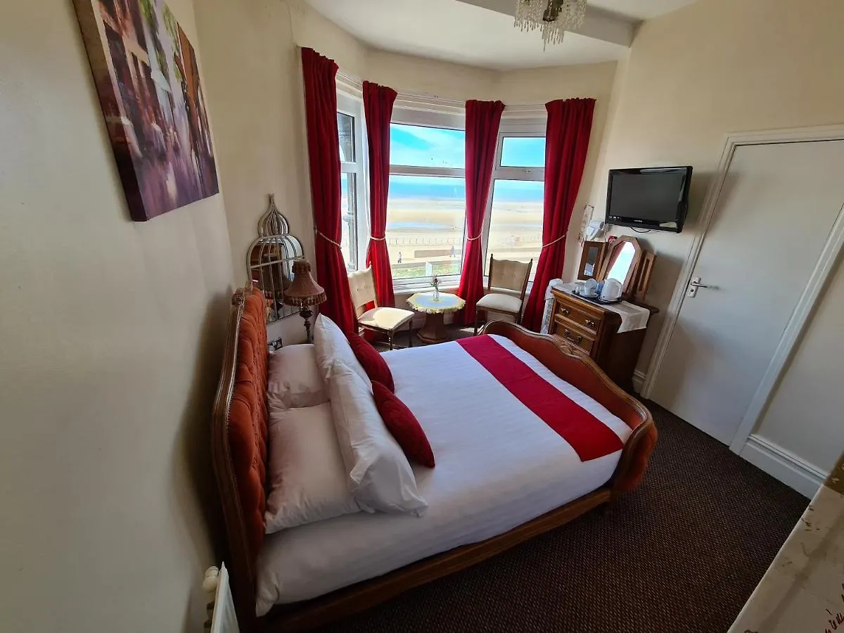 Guest house Crystals On The Prom Hotel Blackpool
