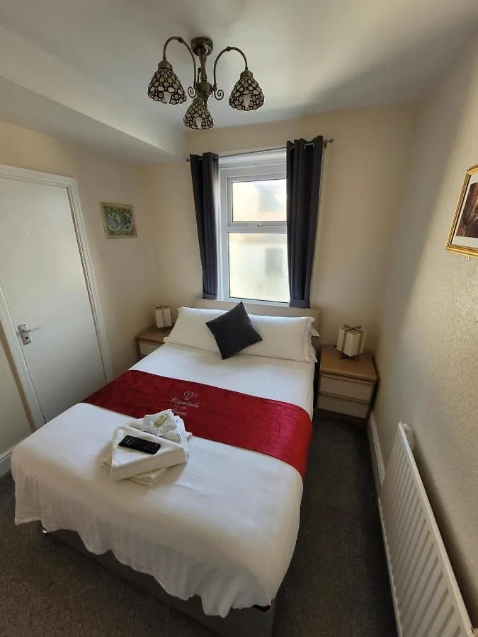 *** Guest house Crystals On The Prom Hotel Blackpool United Kingdom