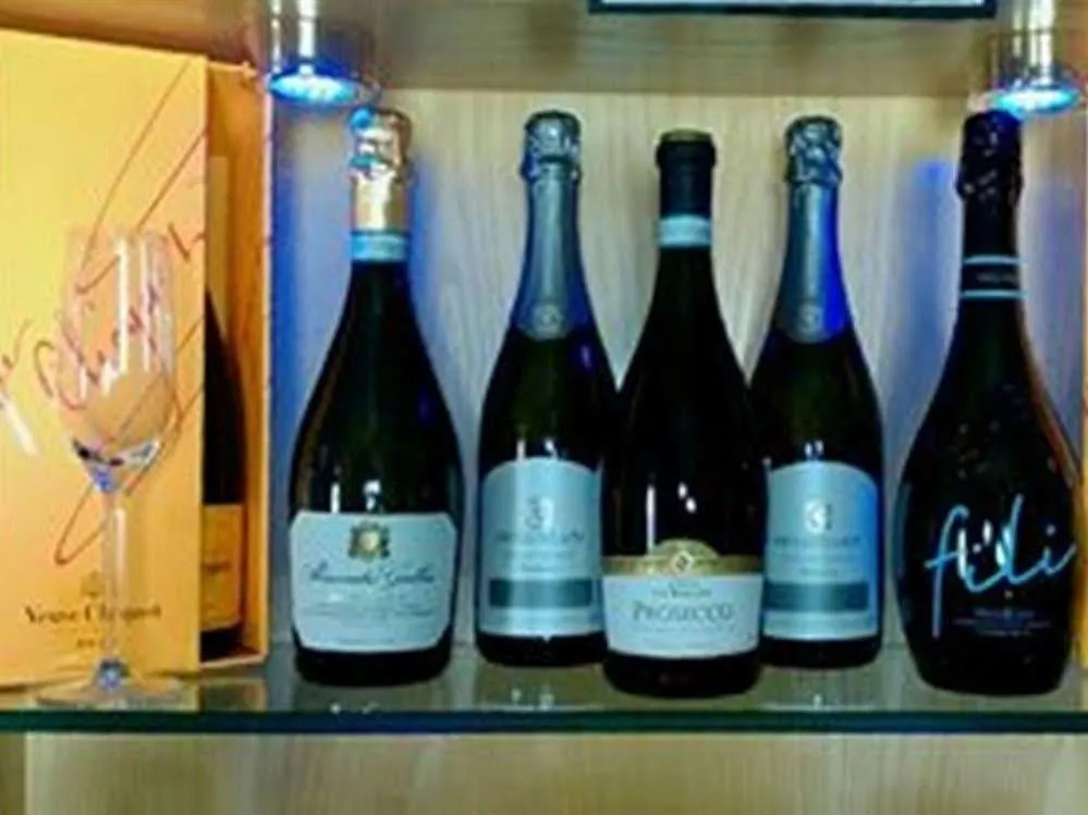 Crystals On The Prom Hotel Blackpool Guest house