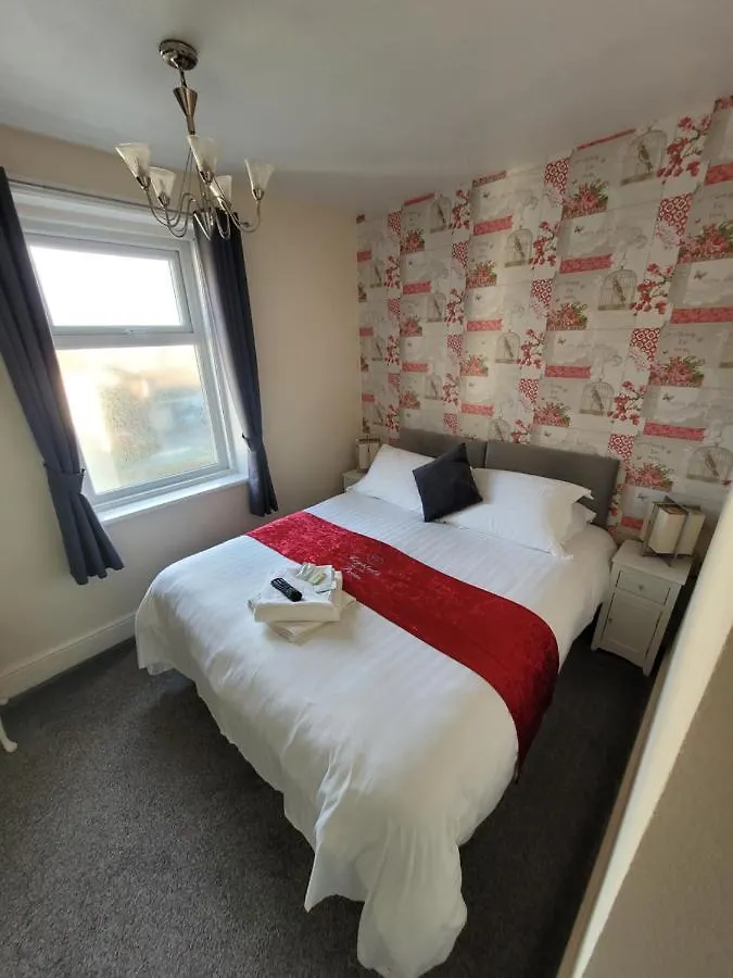 Crystals On The Prom Hotel Blackpool Guest house