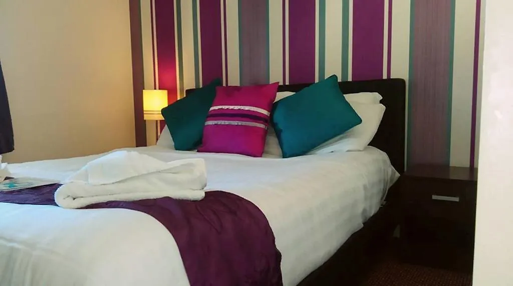 Crystals On The Prom Hotel Blackpool 3*,